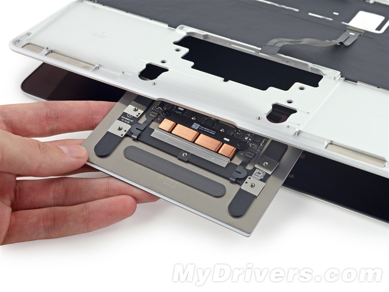 新MacBook完全拆解：蘋果太強大了