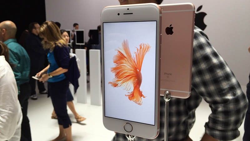 蘋果iPhone 6s高清上手圖：和iPhone 6基本一樣