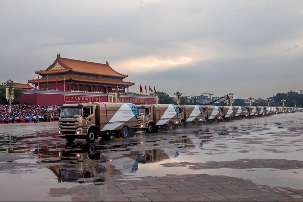 當先鋒，打頭陣！比亞迪純電動環衛車護航九三閱兵