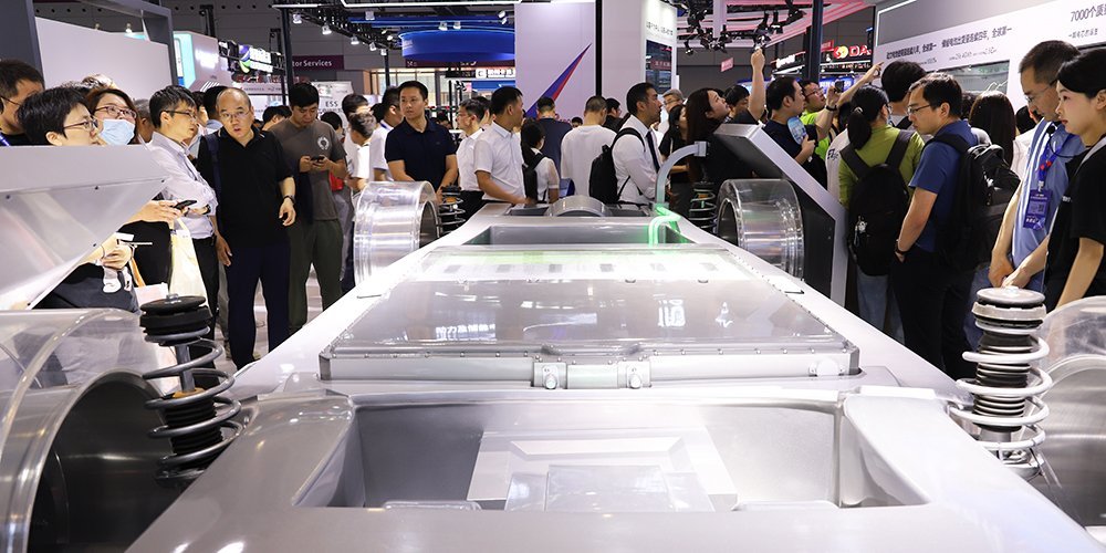 407家鋰電A股期中考：總營收2.85萬億，超七成盈利，百余家虧損！