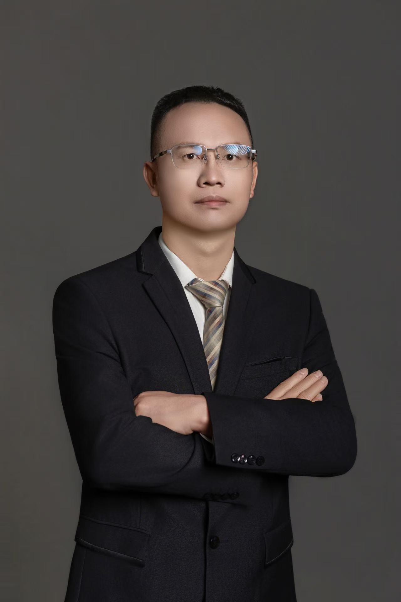 深圳市比克動力電池有限公司固態(tài)電池技術(shù)總工程師占孝云