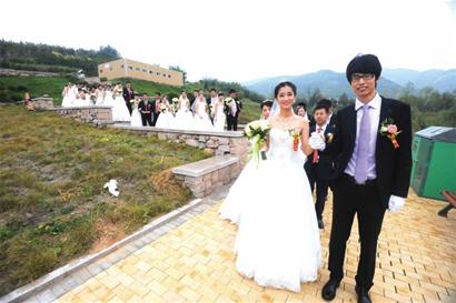特斯拉跑車當(dāng)婚車純電動車隊不排氣 特斯拉跑車當(dāng)婚車純電動車隊不排氣