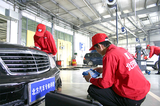 EV、PHEV路線之辯何時休？政府尚未明確答復