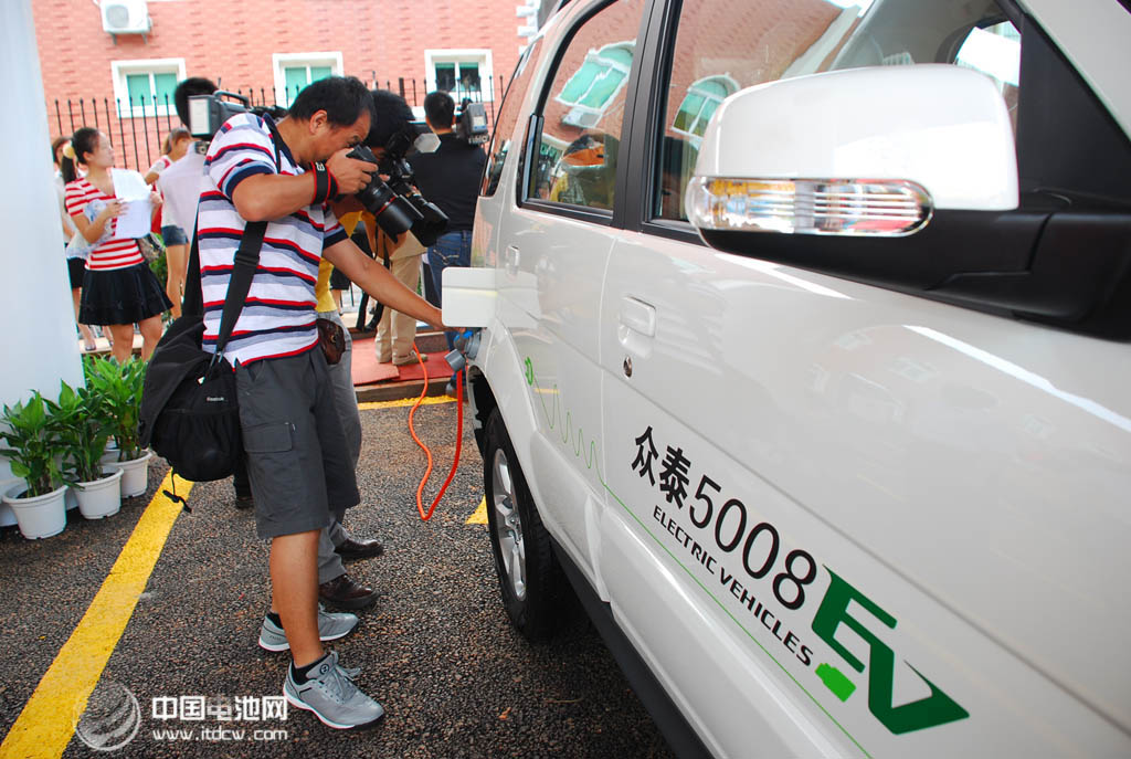 福建將在高速路布設(shè)60個充電站 福州轄區(qū)12個