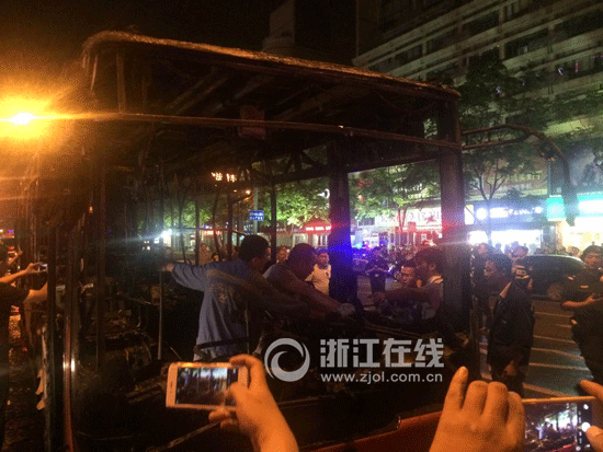 杭州自燃公交車自動滅火器為何失靈？45輛同款車全停運