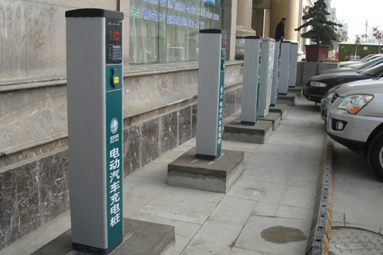河南集中整治電動車亂象 11月底全部小區(qū)建充電樁 河南集中整治電動車亂象 11月底全部小區(qū)建充電樁
