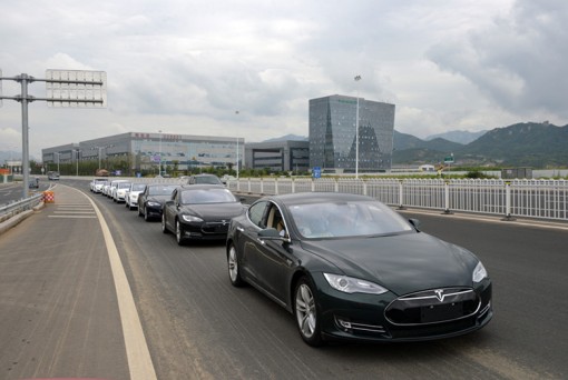 青島公車(chē)改革創(chuàng)新舉 特銳德分時(shí)租賃開(kāi)啟