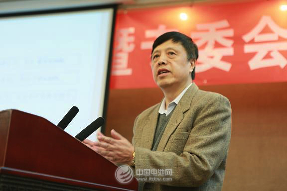 中國物資再生協(xié)會常務副會長、資源強制回收產(chǎn)業(yè)技術創(chuàng)新戰(zhàn)略聯(lián)盟劉強理事長發(fā)言 中國物資再生協(xié)會常務副會長、資源強制回收產(chǎn)業(yè)技術創(chuàng)新戰(zhàn)略聯(lián)盟劉強理事長發(fā)言