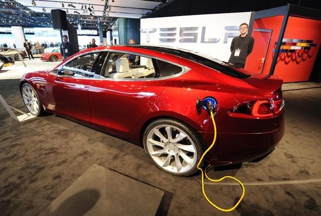 特斯拉會成為下一個蘋果嗎？Model 3預訂火爆