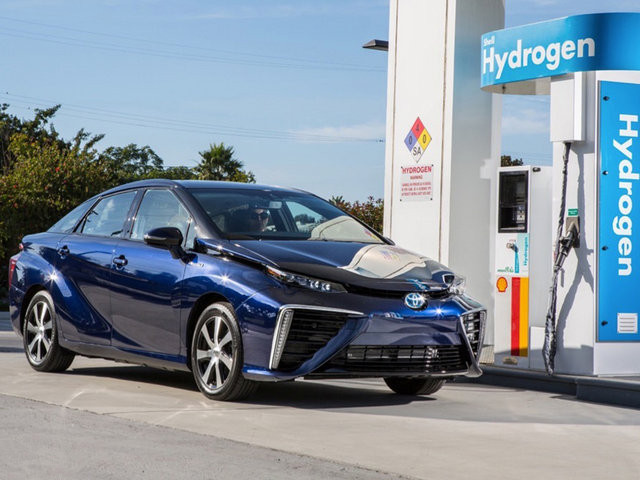 當(dāng)特斯拉遇到豐田 氫燃料電池VS純電你更看好誰？