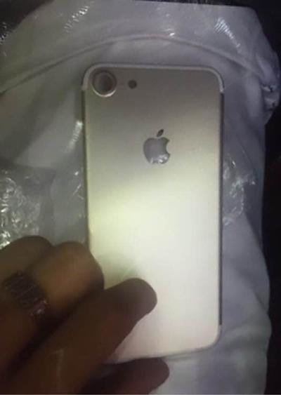 iPhone 7后蓋再曝光 無線充電功能仍缺席?