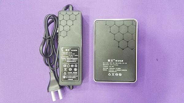 全球首款石墨烯電池產品中國上市:充電時間僅原來1/24 全球首款石墨烯電池產品中國上市:充電時間僅原來1/24
