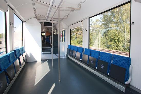 全球首輛電池火車明年開跑 將替代柴油機(jī)車