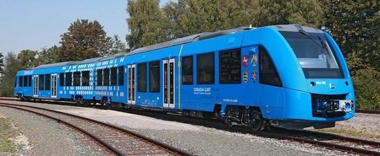 全球首輛電池火車明年開跑 將替代柴油機(jī)車
