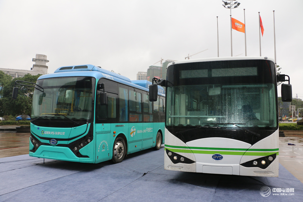 比亞迪新能源客車成為第4屆鋰電“達沃斯”嘉賓接待專用車