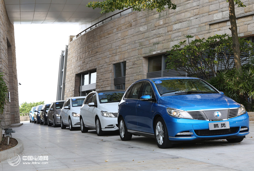 奔馳擬在華建廠生產純電動車 高增長背后油耗面臨大考