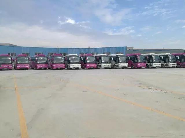 廈門(mén)金龍旅行車(chē)成功下線(xiàn) 裝配雄韜EV動(dòng)力電池