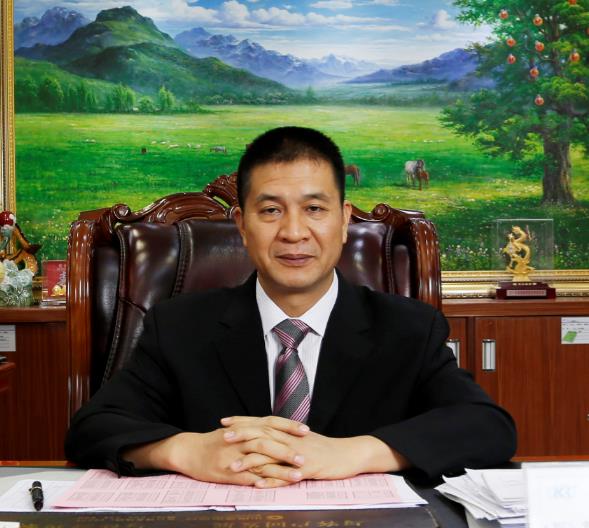 佛山市康榮精細(xì)陶瓷有限公司 董事長(zhǎng) 薛錫榮 佛山市康榮精細(xì)陶瓷有限公司 董事長(zhǎng) 薛錫榮