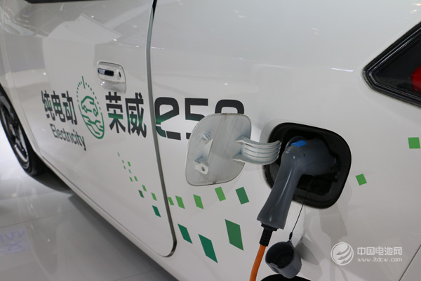 國家能源局：今年新增80萬充電樁助力新能源汽車推廣