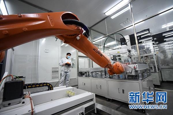 贛鋒鋰業(yè)布局鋰電池 投資6億動力電池全自動化生產(chǎn)線試產(chǎn)