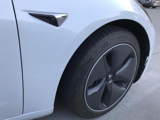 Model 3新照揭開最終版設(shè)計(jì)  續(xù)航可達(dá)483公里