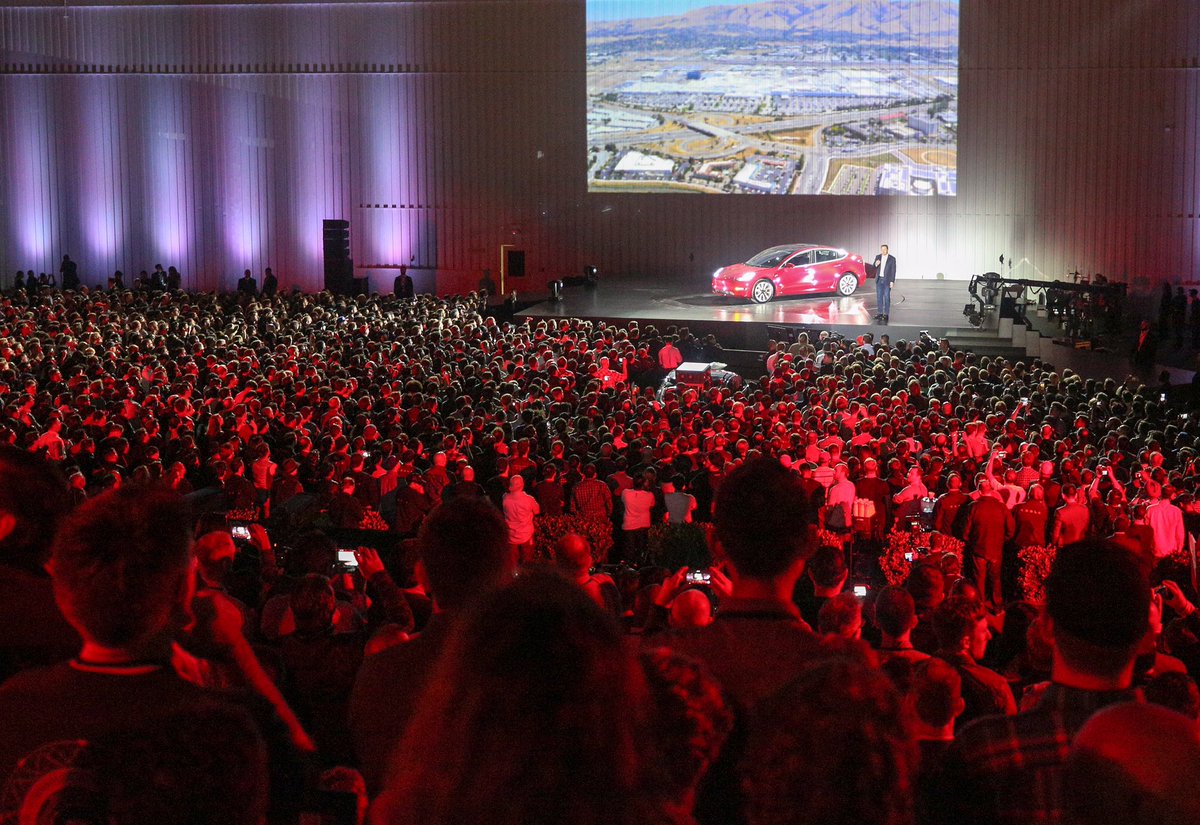 Model 3交付儀式