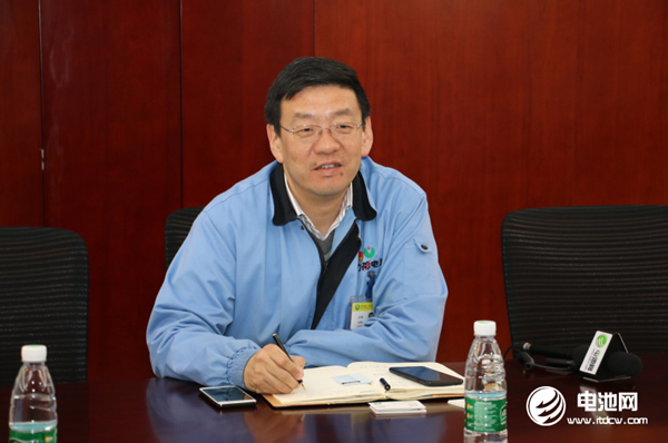 中國電池新能源產業(yè)鏈調研團一行參觀調研力神蘇州工廠