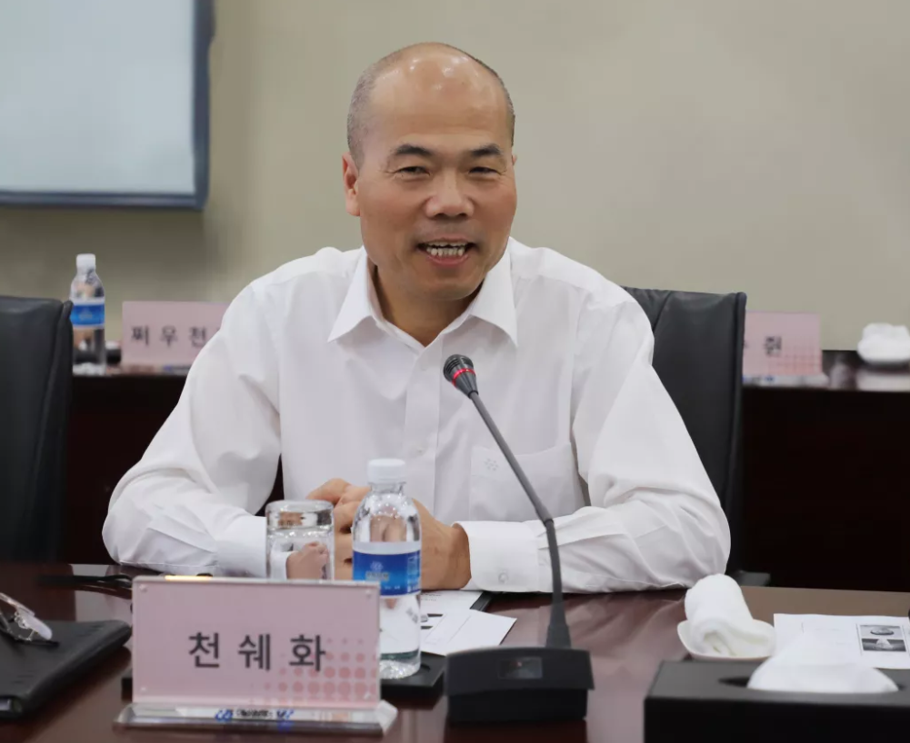 韓國(guó)LG化學(xué)CEO辛學(xué)喆副會(huì)長(zhǎng)一行參觀考察華友衢州產(chǎn)業(yè)園