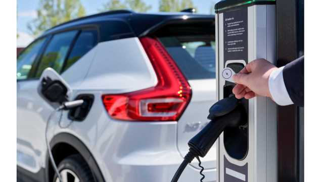 英國電動汽車協會： 超八成受訪者希望在2035年前禁售燃油車