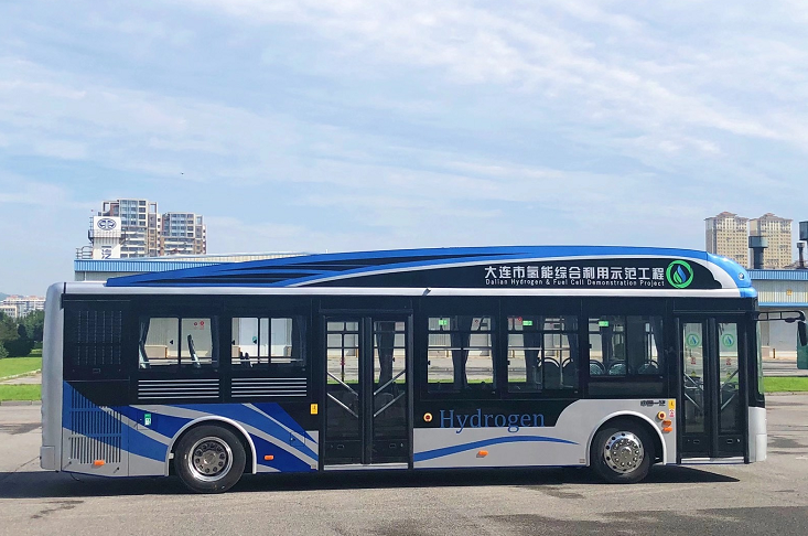 大連首臺氫燃料電池城市客車在一汽大客公司下線 大連首臺氫燃料電池城市客車在一汽大客公司下線