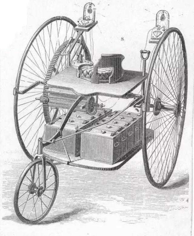 1839年，蘇格蘭人羅伯特·安德森（Robert Anderson），通過(guò)給馬車裝上電池的電機(jī)，造出了第一臺(tái)用電力驅(qū)動(dòng)的馬車。