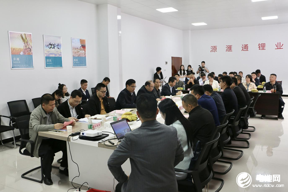中國電池新能源產(chǎn)業(yè)鏈調(diào)研團(tuán)一行參觀考察源滙通
